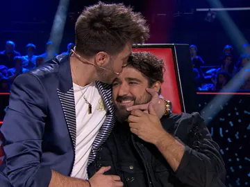 Antonio José se derrumba al agradecer a Antonio Orozco por apostar por él en ‘La Voz’: “Tú me cambiaste la vida” Antonio José se derrumba al agradecer a Antonio Orozco por apostar por él en ‘La Voz’: “Tú me cambiaste la vida”