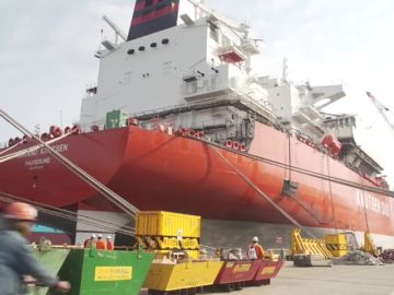 En marcha el buque con capacidad para trasportar el gas que España consume en un día