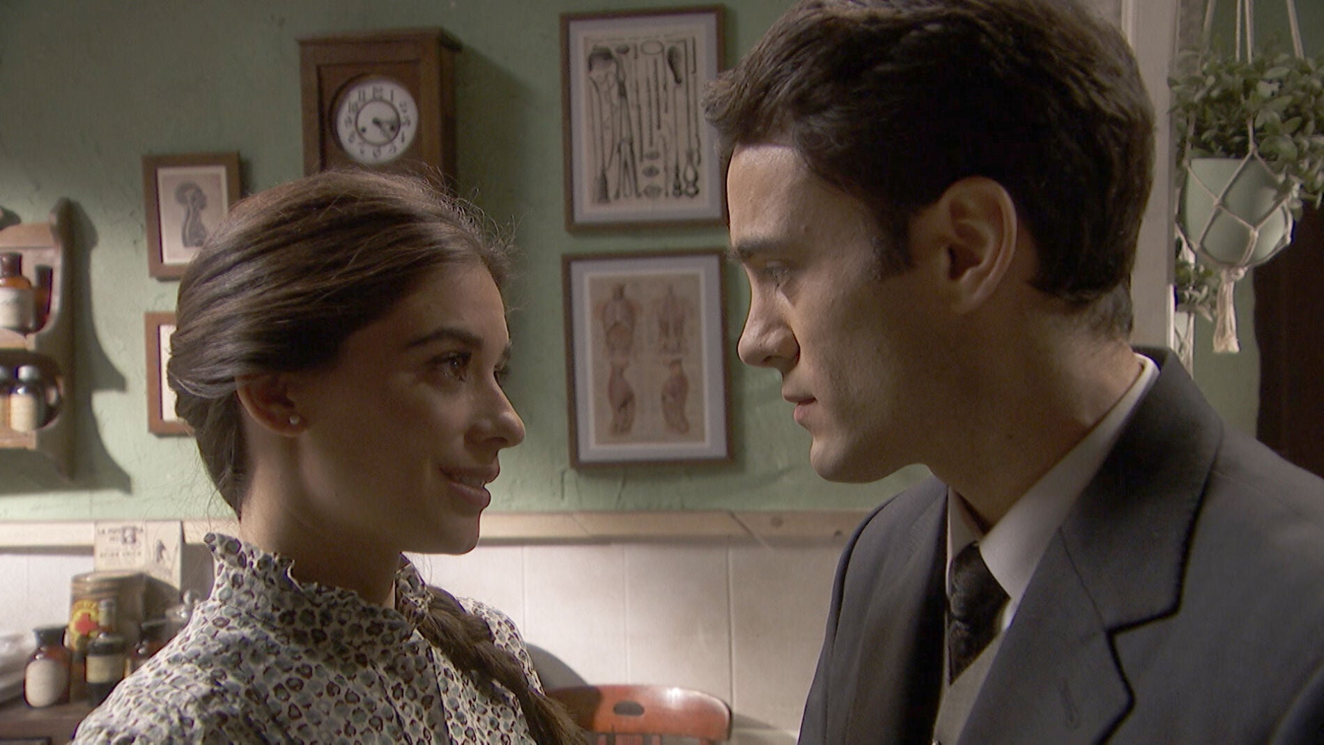 Elsa compara sus sentimientos de amor hacia Isaac y &Aacute;lvaro 