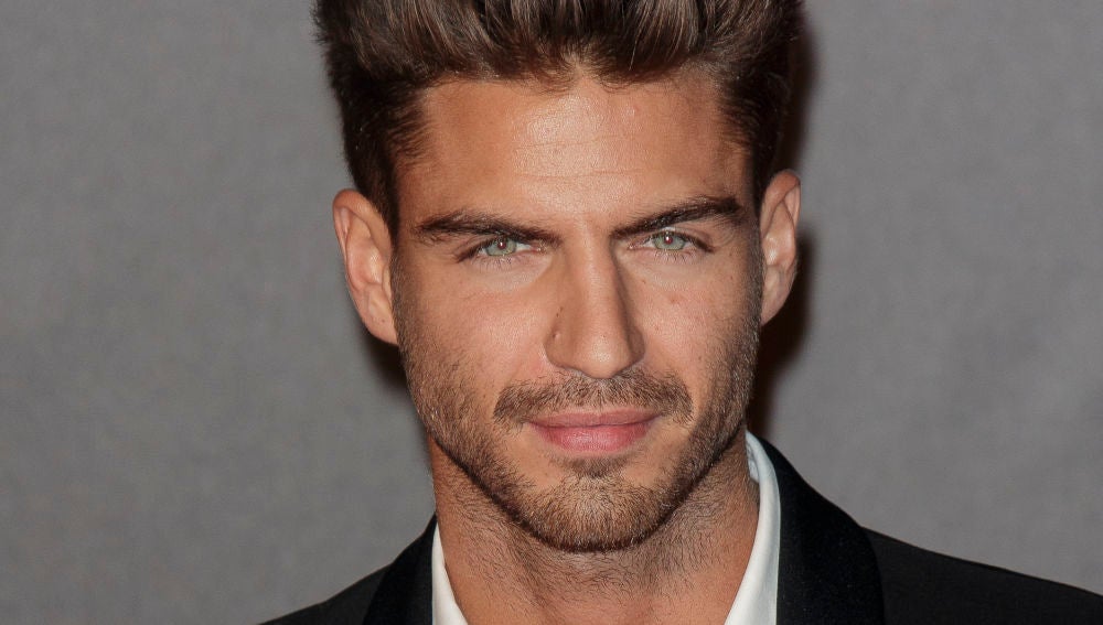 La imagen del pasado con la que Maxi Iglesias recuerda su paso por ...