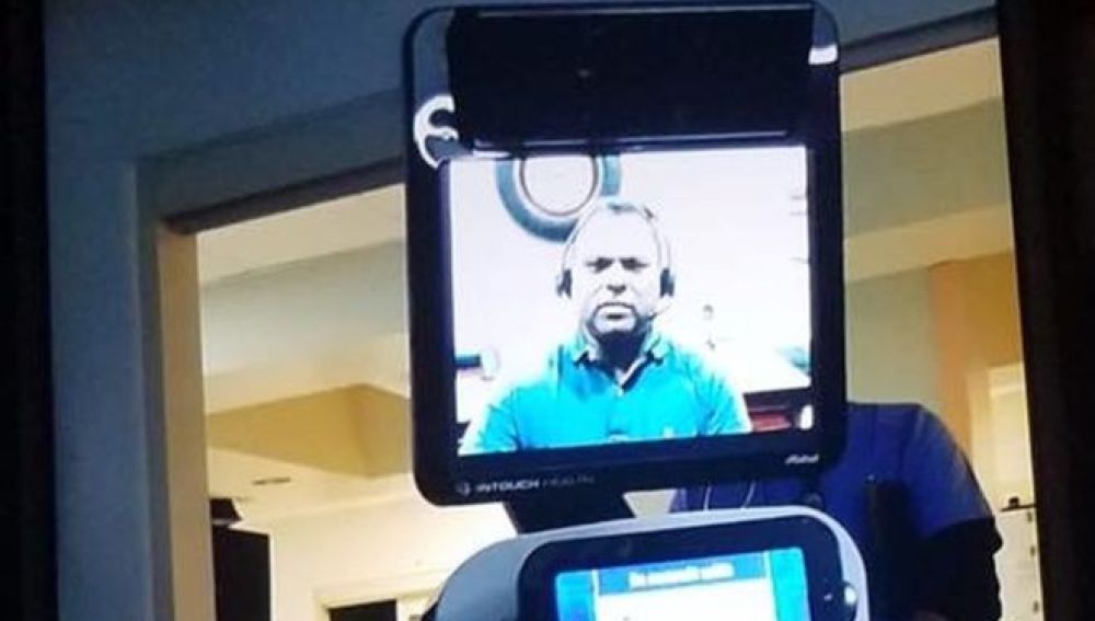 El robot que dio la noticia al paciente