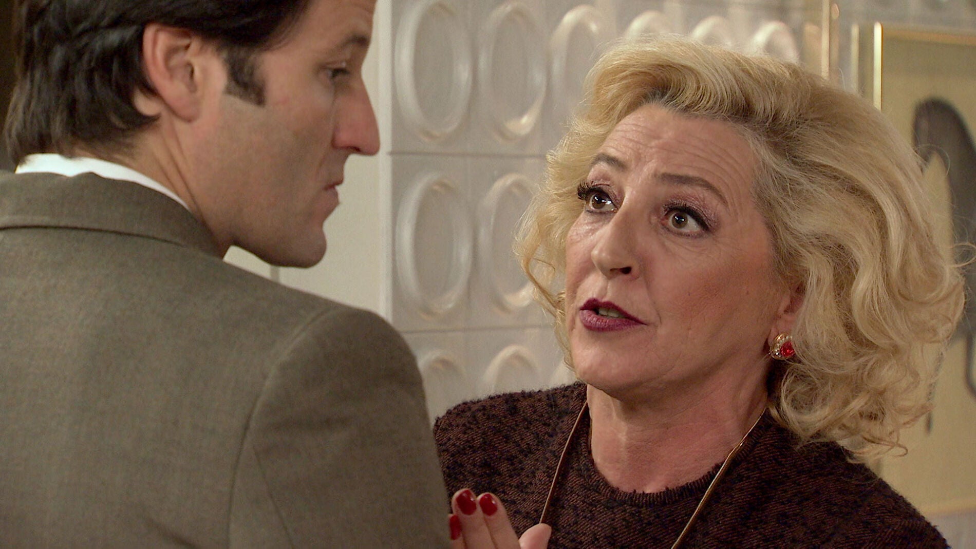 Ascensi&oacute;n pide a Gabriel que no se case con Natalia 