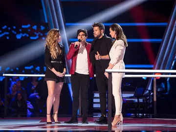 Andrés Iwasaki se despide de ‘La Voz’ con una sonrisa: “Estoy feliz por Andrés Martín” Andrés Iwasaki se despide de ‘La Voz’ con una sonrisa: “Estoy feliz por Andrés Martín”