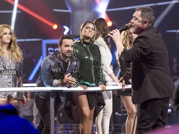 Andrés Balado canta ‘Purple rain’ en su despedida en la Batalla Final de ‘La Voz’ Andrés Balado canta ‘Purple rain’ en su despedida en la Batalla Final de ‘La Voz’