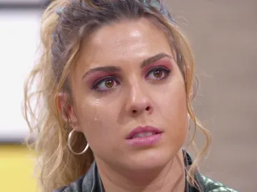 Vídeo: Miriam Rodríguez rompe a llorar con las voces de Javier Erro y Apryl Scemama Vídeo: Miriam Rodríguez rompe a llorar con las voces de Javier Erro y Apryl Scemama