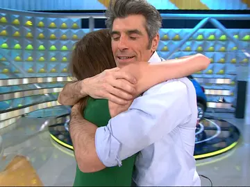 El tutorial de abrazos de Laura Moure y Jorge Fernández El tutorial de abrazos de Laura Moure y Jorge Fernández