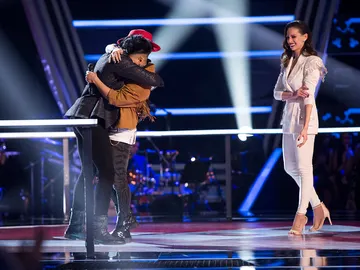 VÍDEO: Luis Fonsi se queda con Lion para los Directos de ‘La Voz’ VÍDEO: Luis Fonsi se queda con Lion para los Directos de ‘La Voz’