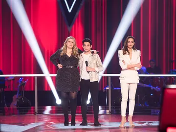 VÍDEO - LA VOZ: Luis Fonsi en un mar de dudas tras la actuación de Rolita y Álex Palomo VÍDEO - LA VOZ: Luis Fonsi en un mar de dudas tras la actuación de Rolita y Álex Palomo