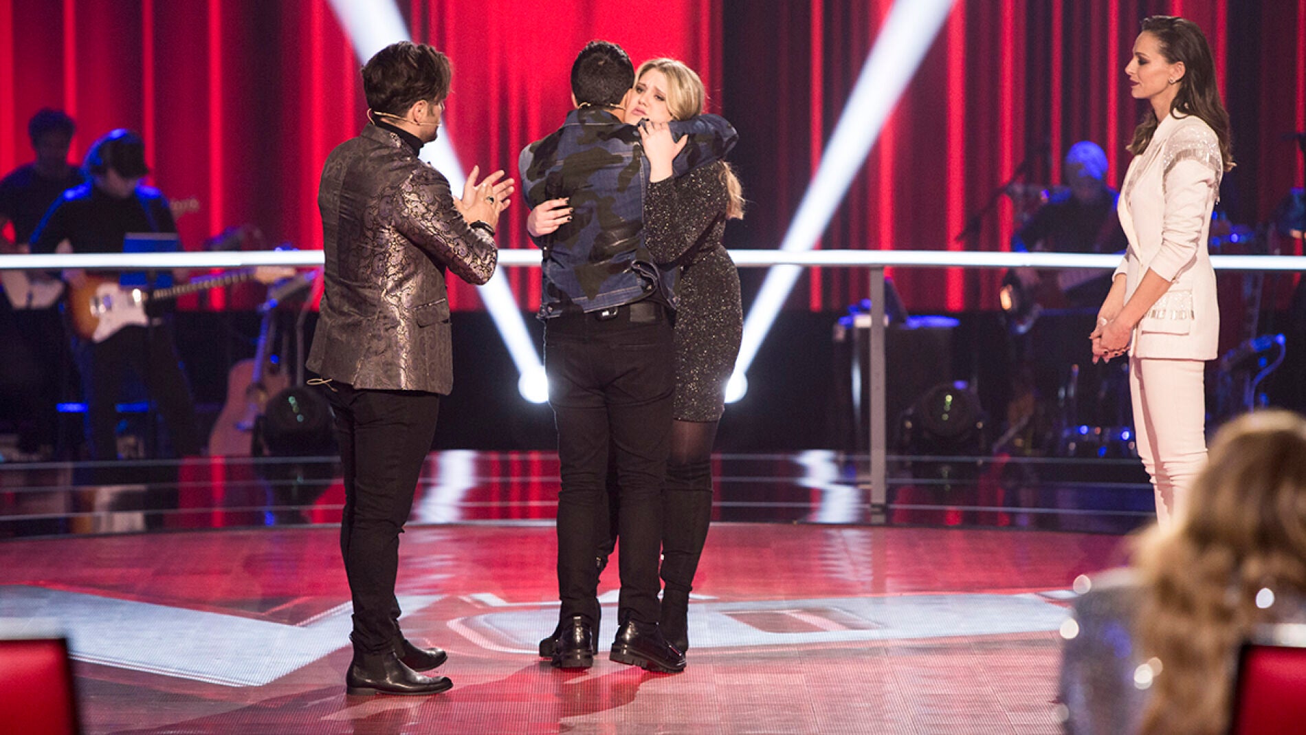 VÍDEO: Luis Fonsi se despide muy emocionado de Rolita en ‘La Voz’