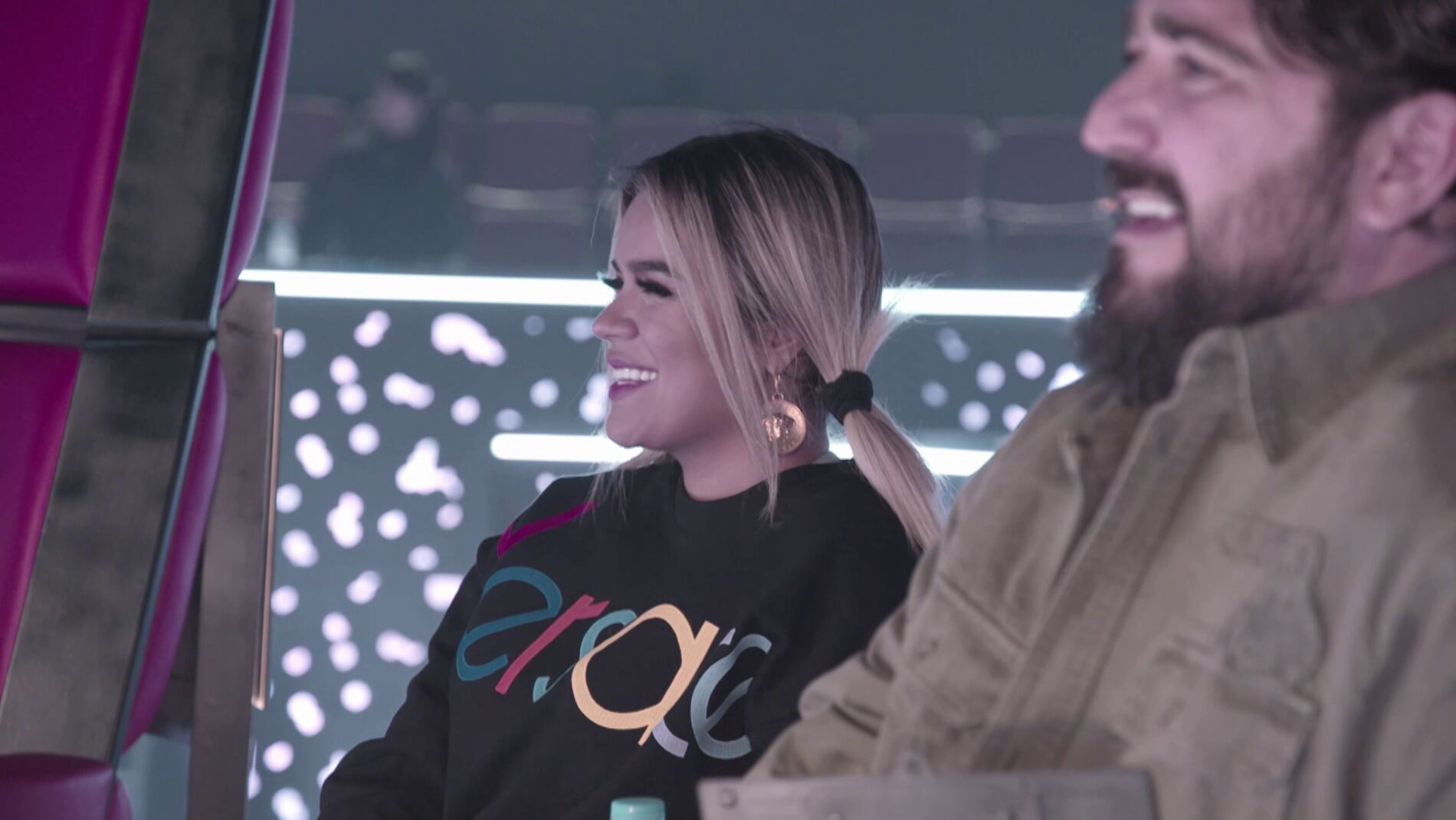 Antonio Orozco y Karol G encantados con el ensayo de Teresa Ferrer y Marcelino: &ldquo;Me encanta que siempre est&eacute;is sonriendo&rdquo; 