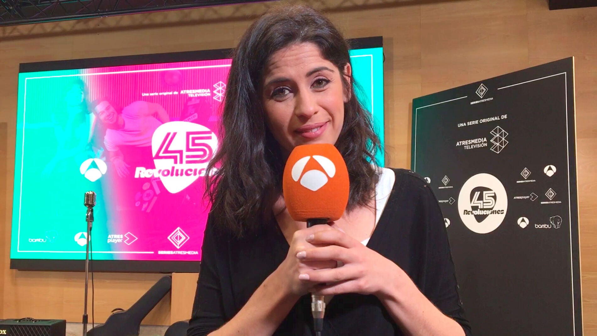 Silvana Navas: "'45 Revoluciones' es una serie muy distinta e innovadora"