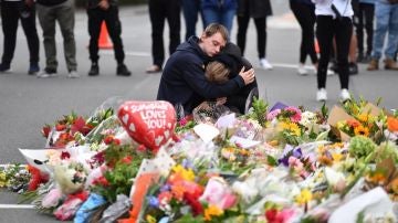 Noticias Fin de semana (16-03-19) Nueva Zelanda prohibirá los rifles semiautomáticos y cambiará sus leyes sobre armas tras la matanza en Christchurch