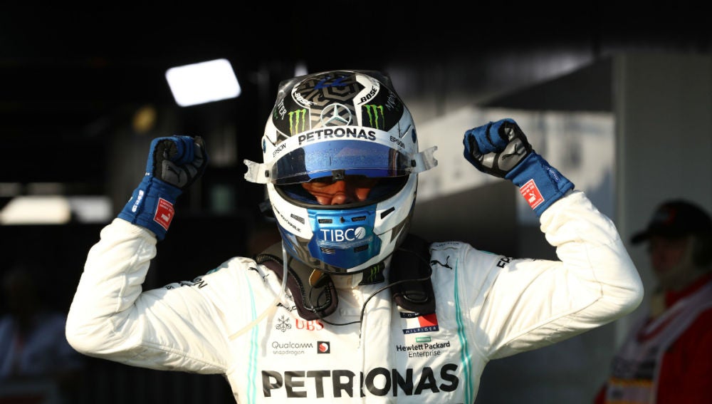 Valtteri Bottas celebra una victoria