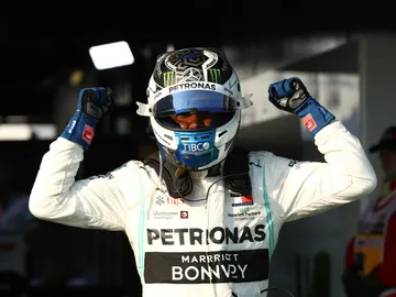 Valtteri Bottas celebra una victoria Valtteri Bottas celebra una victoria
