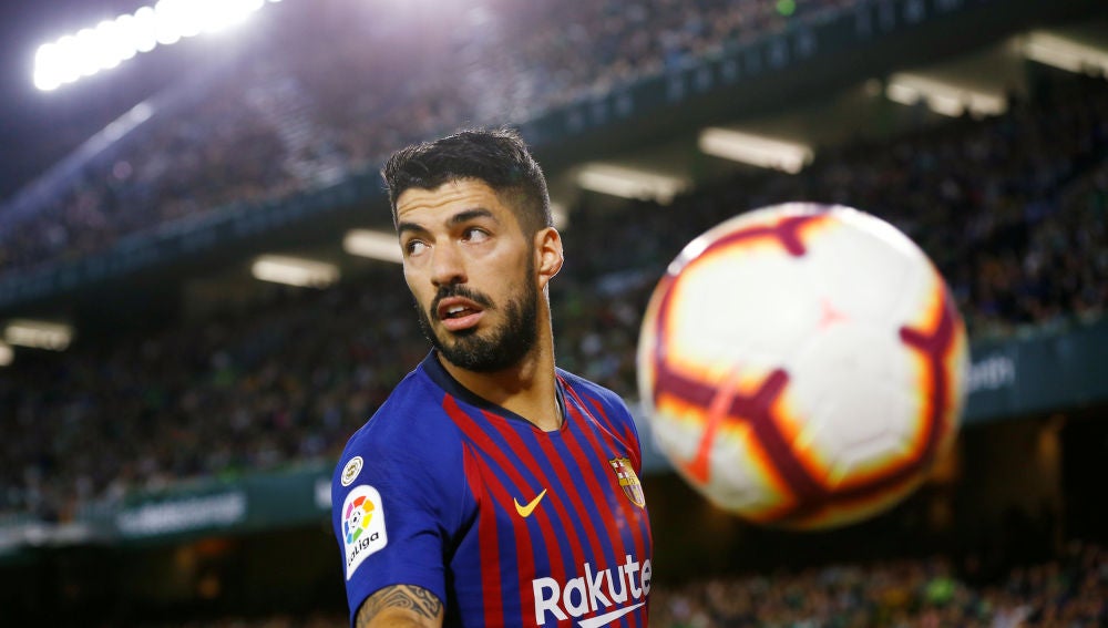 Luis Suárez, durante el partido con el Barcelona