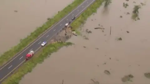 El ciclón que arrasa en el norte de África deja al menos 200 muertos El ciclón que arrasa en el norte de África deja al menos 200 muertos