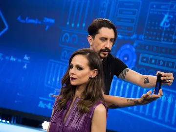 Marron sorprende a Eva González en 'El Hormiguero 3.0' diseñando su figura en 3D Marron sorprende a Eva González en 'El Hormiguero 3.0' diseñando su figura en 3D