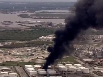 Incendio en una petroquímica de Texas