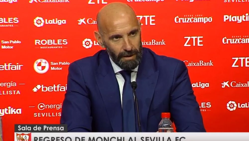 Monchi, en rueda de prensa