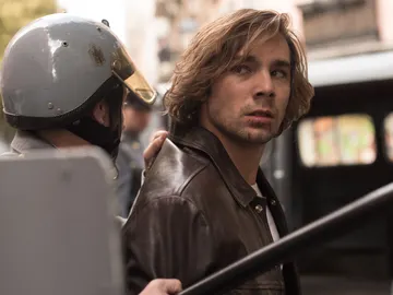 Los "grises" interrumpen a Guillermo y Robert: "Llevo 15 años en la industria, si te dejas guiar por mí llegarás al éxito" Los "grises" interrumpen a Guillermo y Robert: "Llevo 15 años en la industria, si te dejas guiar por mí llegarás al éxito"