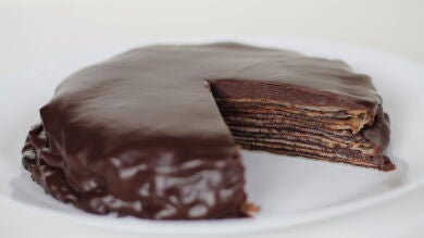 Cómo hacer una tarta de crema de cacao y avellanas y obleas, sin gluten y sin lactosa 