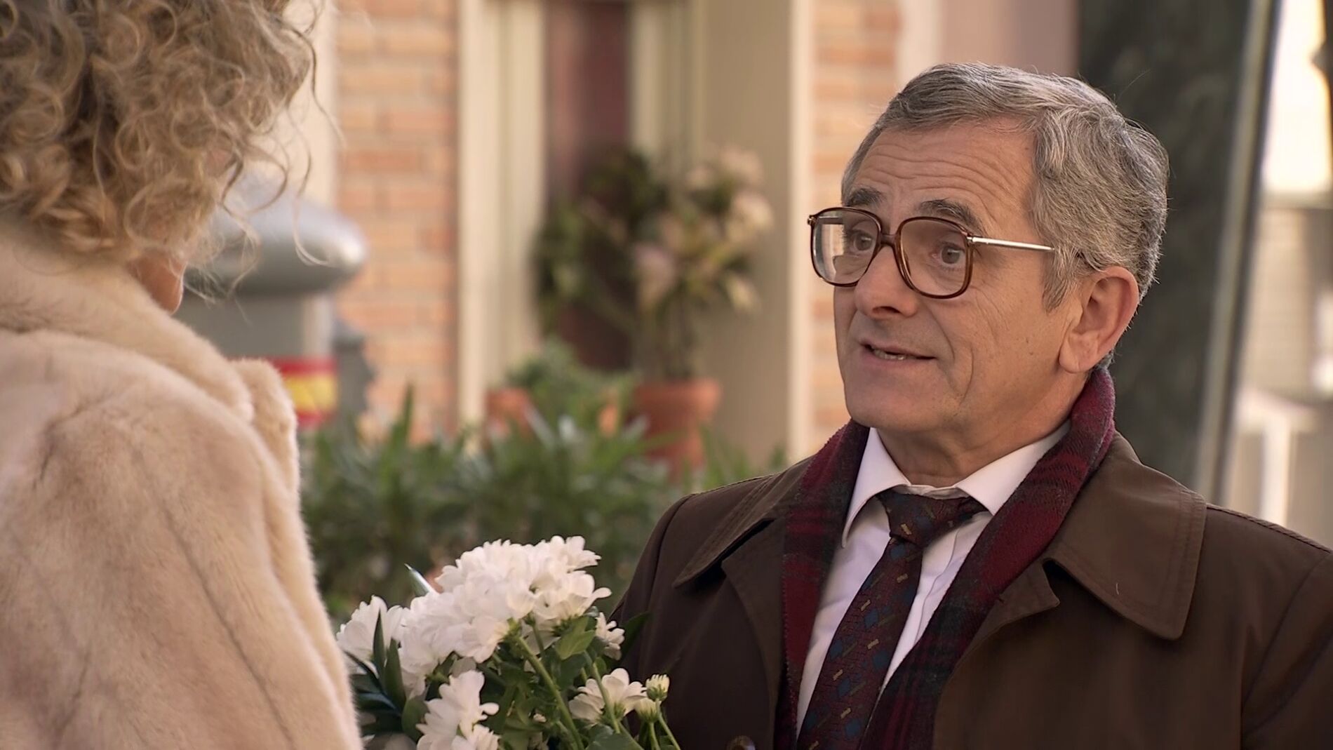 Silvia miente a Qintero anim&aacute;ndole a apostar por el amor con su novia