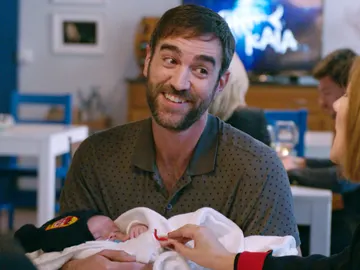 Iñaki se planta en el sur con su hijo en brazos, ¿qué opinará Carmen? Iñaki se planta en el sur con su hijo en brazos, ¿qué opinará Carmen?
