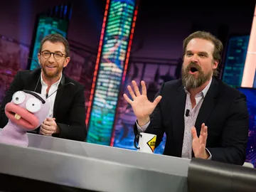 Trancas y Barrancas someten a David Harbour al juego del 'Hellboyizador' Trancas y Barrancas someten a David Harbour al juego del 'Hellboyizador'
