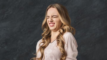 Mujer asqueada Mujer asqueada