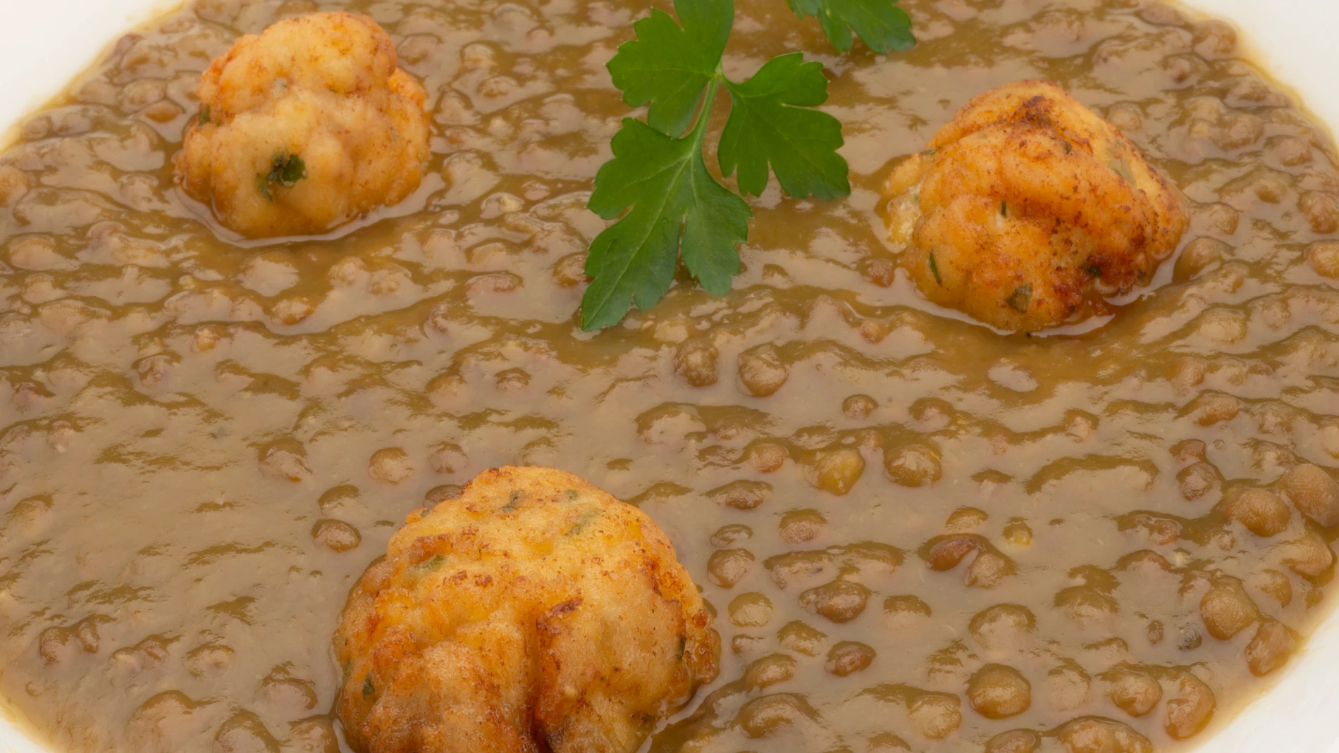 Lentejas con albondiguitas de pollo 