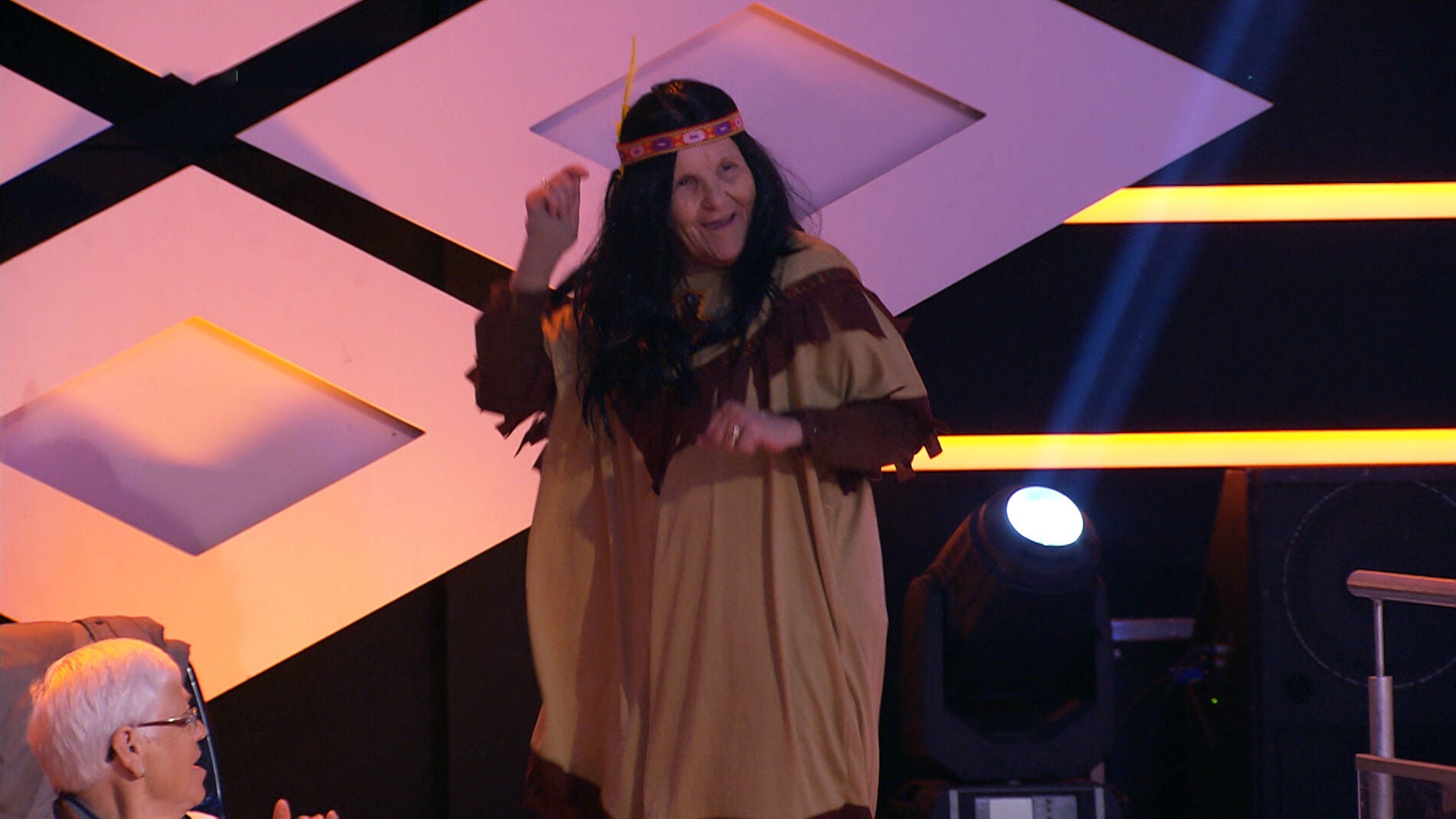 As&iacute; baila Palmira la danza del bote en '&iexcl;Boom!'