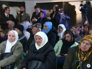 Confirman la cadena perpetua para Karadzic por los crímenes en Bosnia Confirman la cadena perpetua para Karadzic por los crímenes en Bosnia