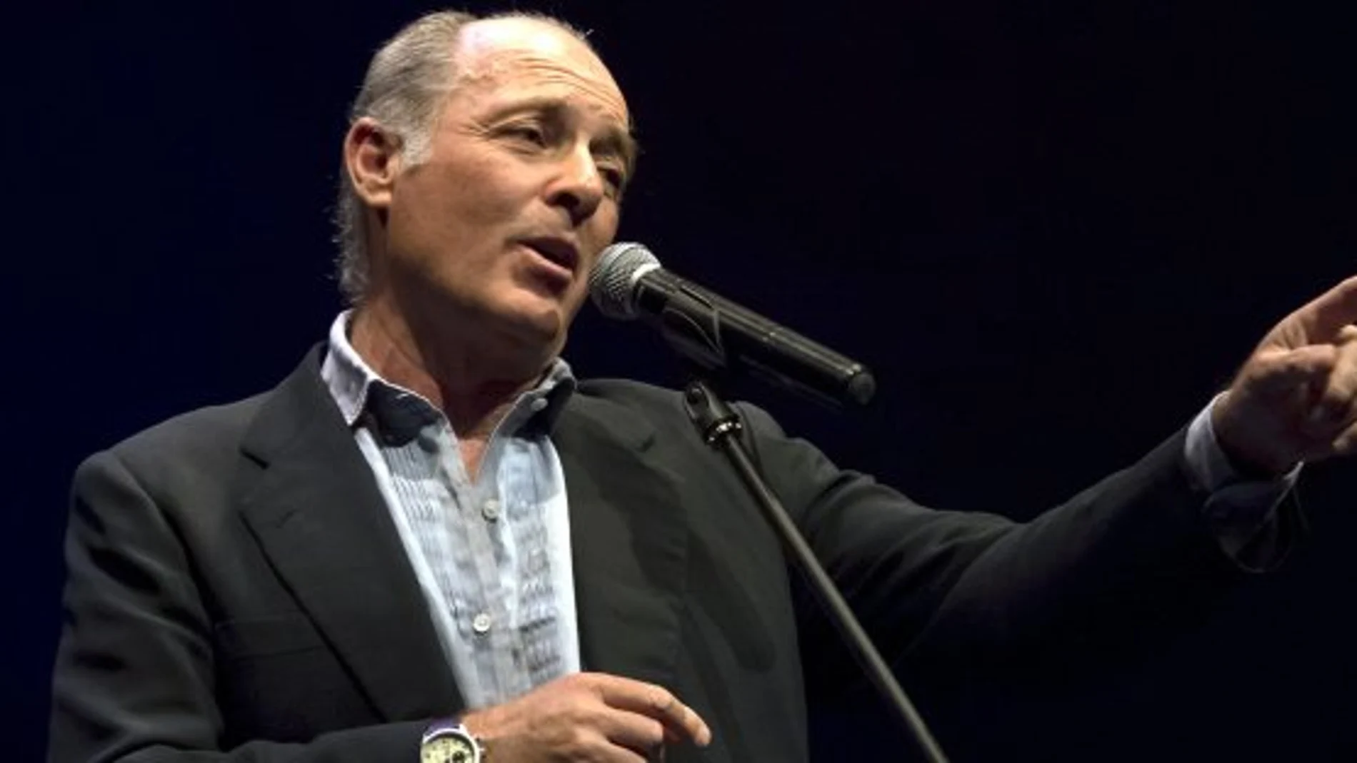 El artista José Manuel Soto durante una de sus actuaciones El artista José Manuel Soto durante una de sus actuaciones