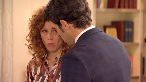 Carlos y Natalia disimulan su deseo