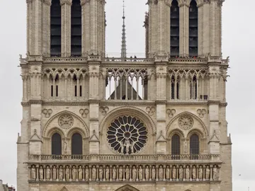 Catedral de Nôtre Dame Catedral de Nôtre Dame