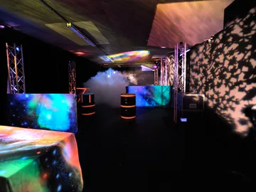 Un circuito de 'laser tag' Un circuito de 'laser tag'