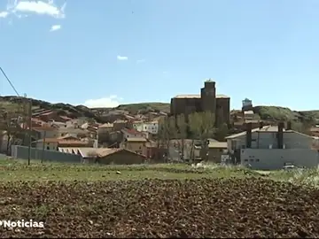 Un pueblo de Soria ofrece 50 a euros a cada niño escolarizado para combatir la despoblación Un pueblo de Soria ofrece 50 a euros a cada niño escolarizado para combatir la despoblación