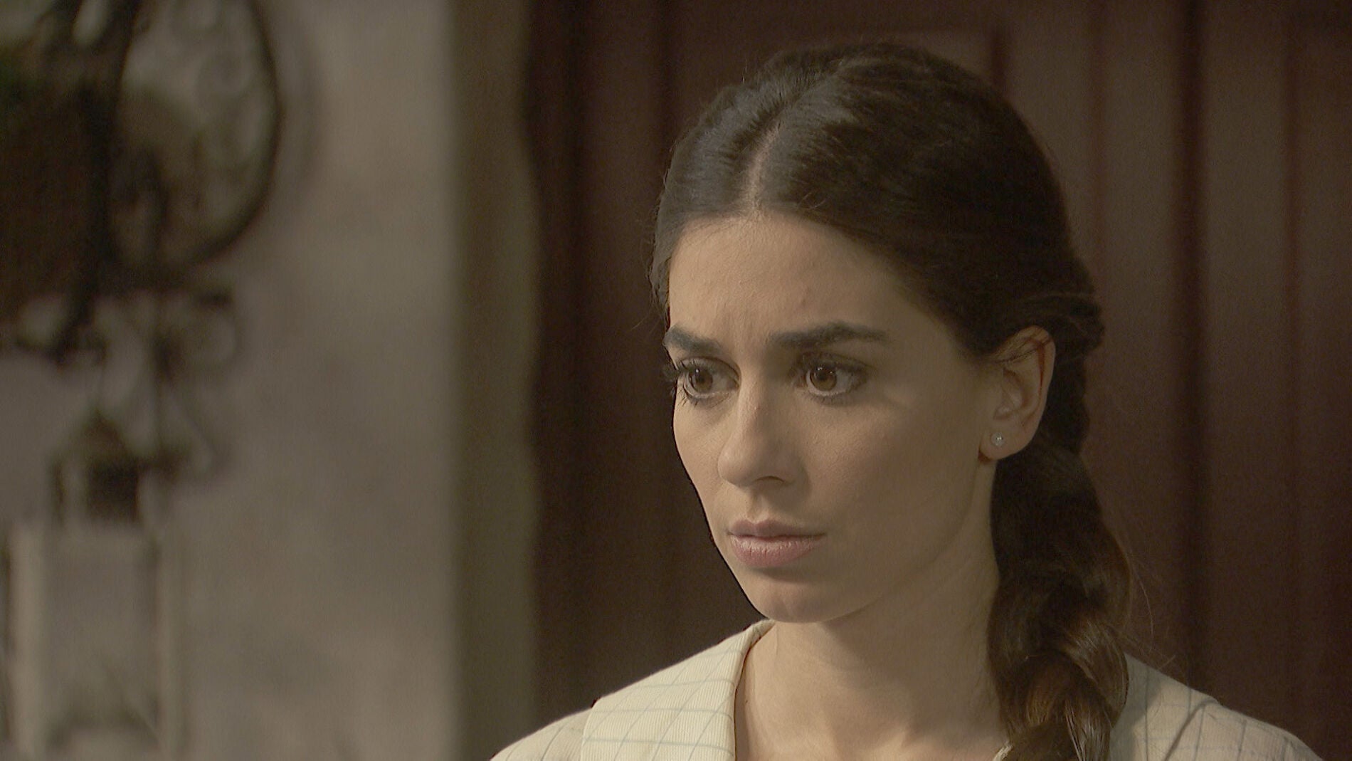 V&iacute;deo: Elsa confiesa su secreto: "Llevo mucho tiempo minti&eacute;ndoles a todos"