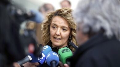 La candidata del PP asturiano, acusada de pasar gastos de mariscadas, joyas o quitaesmalte a cargo de una empresa pública