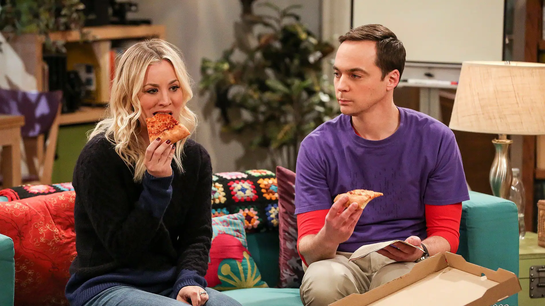 Kaley Cuoco y Jim Parsons en 'The Big Bang Theory'