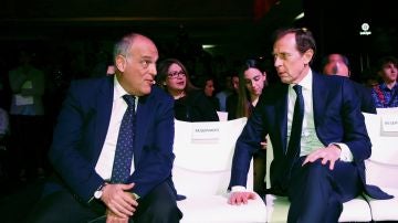 Javier Tebas conversa con Butragueño en un acto en Madrid