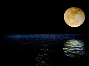 Imagen de una superluna Imagen de una superluna