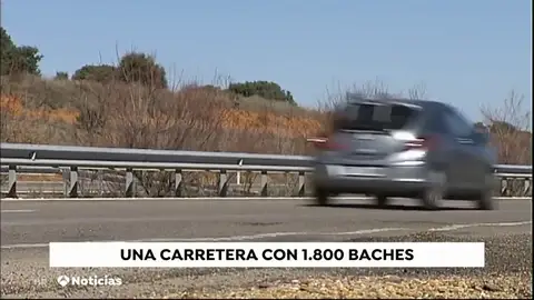 El tramo de los 1.800 baches en la carretera A66 entre León y Benavente El tramo de los 1.800 baches en la carretera A66 entre León y Benavente