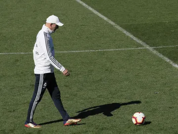 Zidane dirige un entrenamiento del Real Madrid Zidane dirige un entrenamiento del Real Madrid