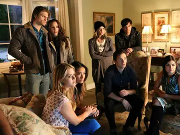 Las parejas de 'Pretty Little Liars' Las parejas de 'Pretty Little Liars'