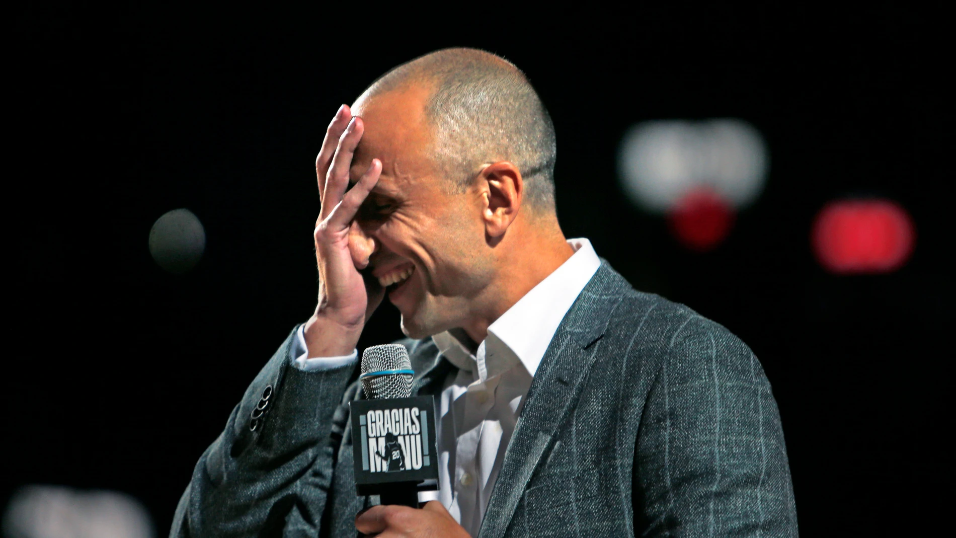 Ginobili, durante su discurso Ginobili, durante su discurso