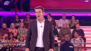 La desilusión de Arturo Valls en '¡Ahora caigo!' al descubrir los trucos de un fotógrafo de platos combinados 