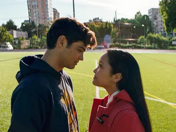Noah Centineo y Lana Condor en 'A todos los chicos de los que me enamoré' Noah Centineo y Lana Condor en 'A todos los chicos de los que me enamoré'