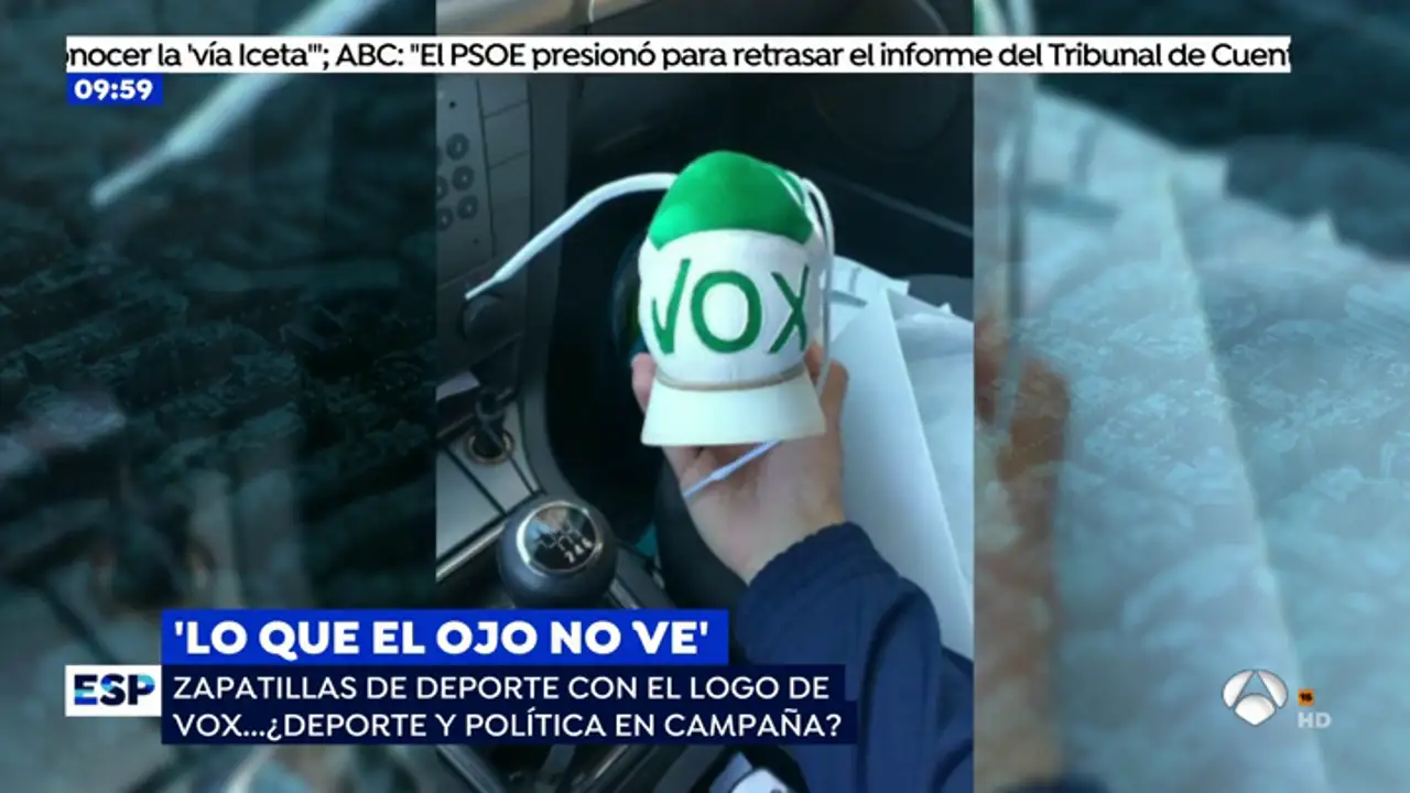 El 'merchandising' la campaña electoral: de los calcetines de Pablo Iglesias y Pablo Casado a las zapatillas de