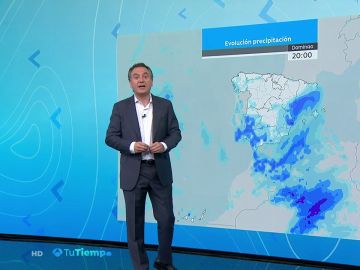 Mañana, chubascos fuertes en las Canarias y poco nuboso en el resto del país